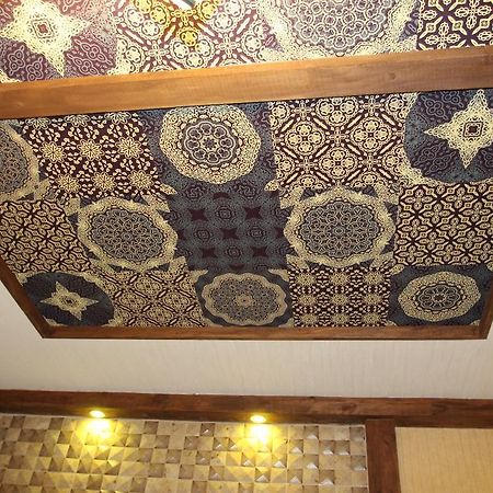 Delphin Guest House Бишкек Екстериор снимка
