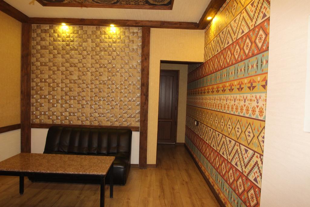 Delphin Guest House Бишкек Екстериор снимка
